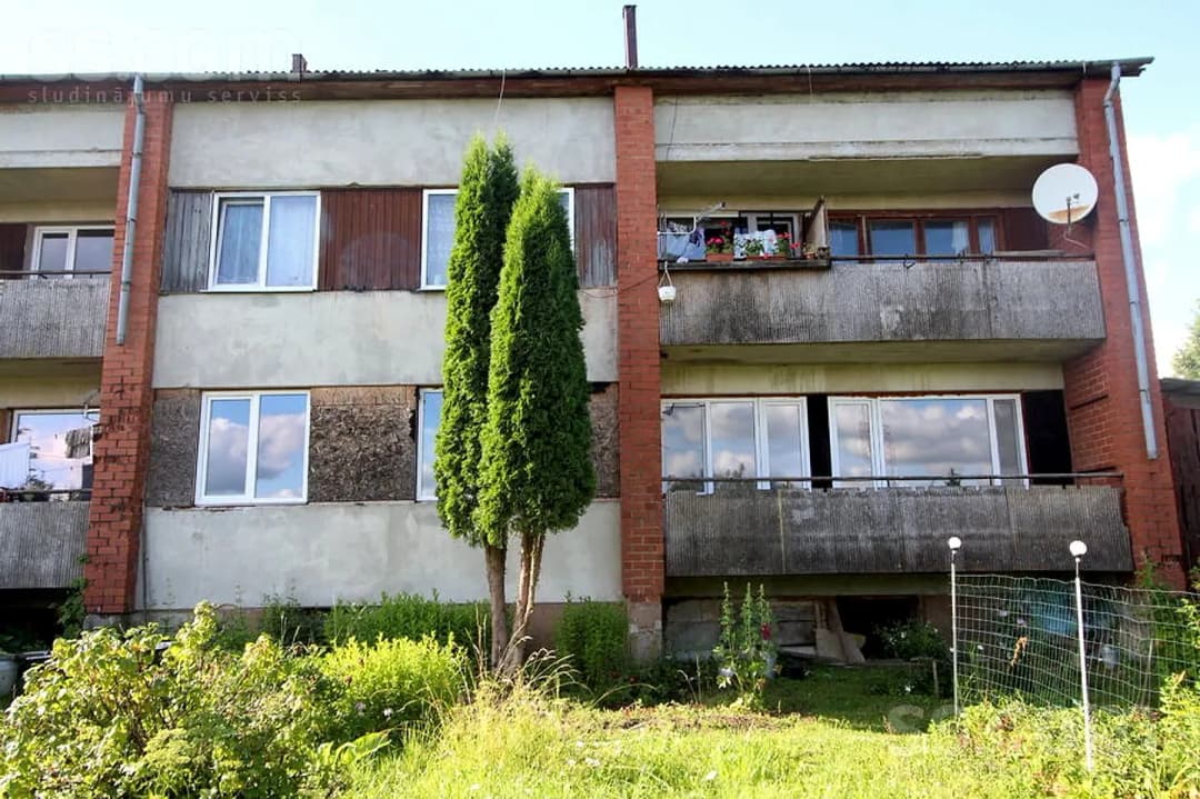 4 istabu dzīvoklis — Ezerkrasta 1