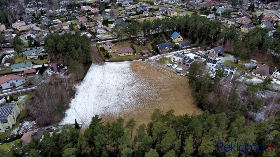 Piedāvājumā zemesgabals priekš mazstāvu apbūves- Berģos! Zemes kopēja platība - 1.14ha. — vēl bildes