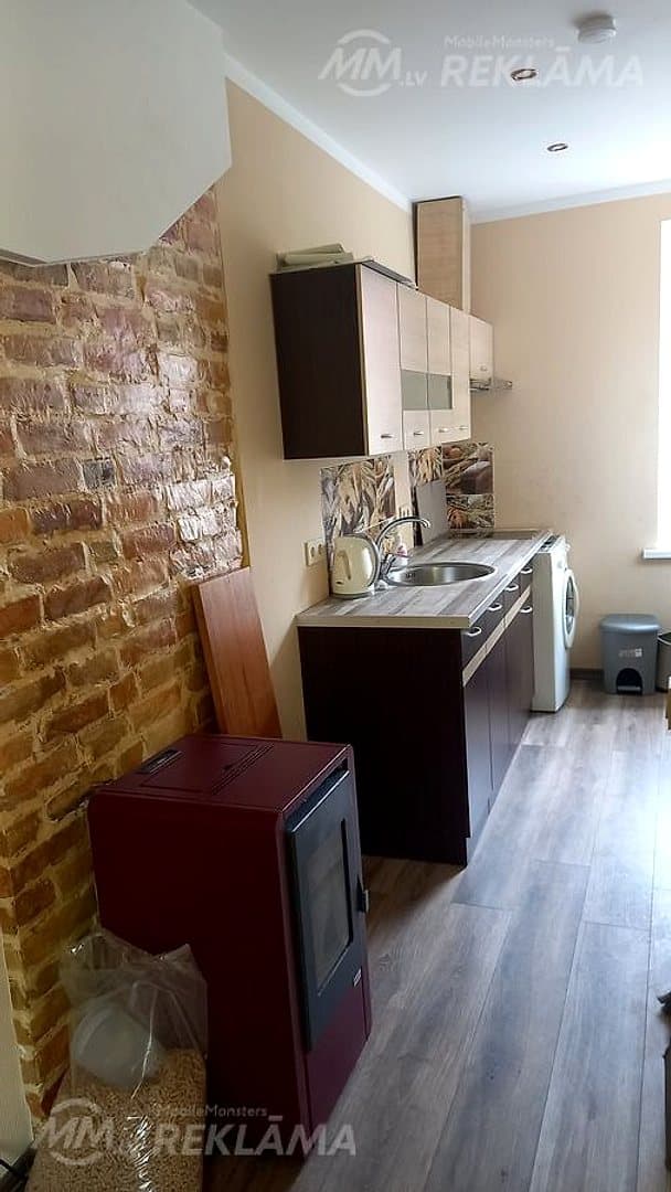 Dzīvoklis Rīgā, Maskavas Forštatē, 27 м², 1 ist., 2 stāvs.