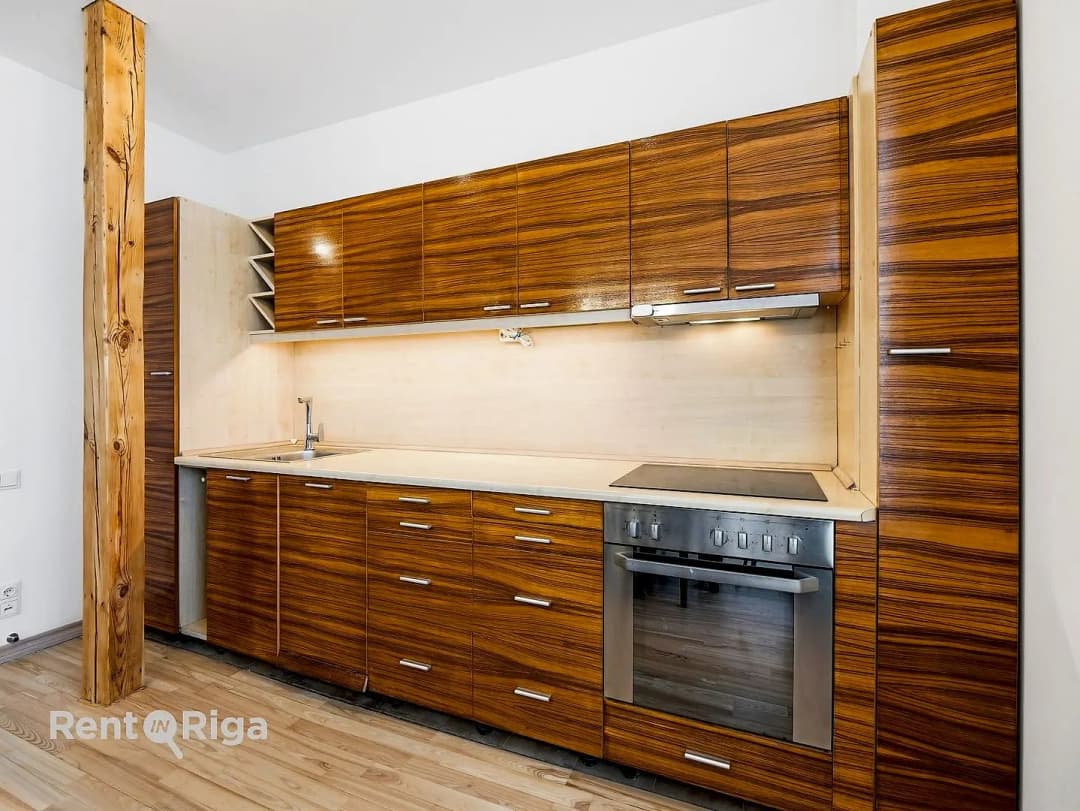 Rūpniecības 7, Centrs — vēl bildes