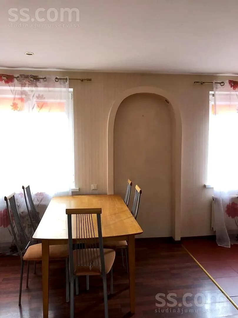 4 istabu dzīvoklis — Bebru 30 — vēl bildes