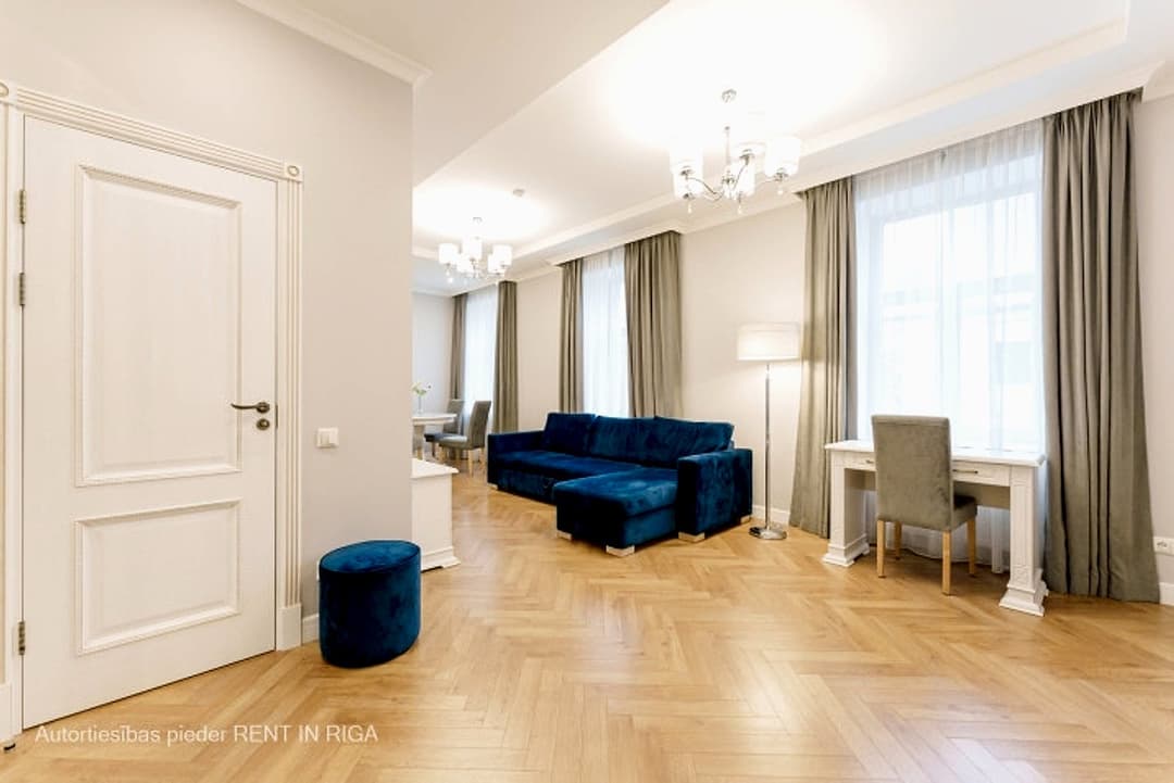 Piedāvājam ekskluzīvus 3-istabu apartamentus Rīgas centrā, jaunā rekonstruētā projektā