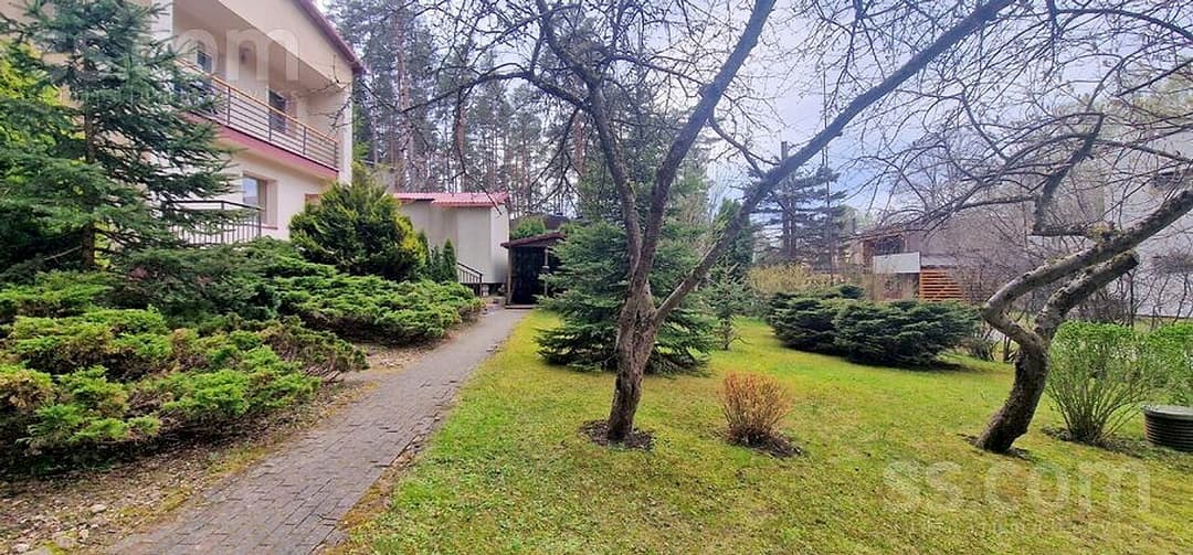 Māja — Dzeņu 14