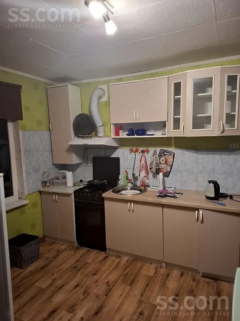 Trīsistabu dzīvoklis — Liepu 9 11