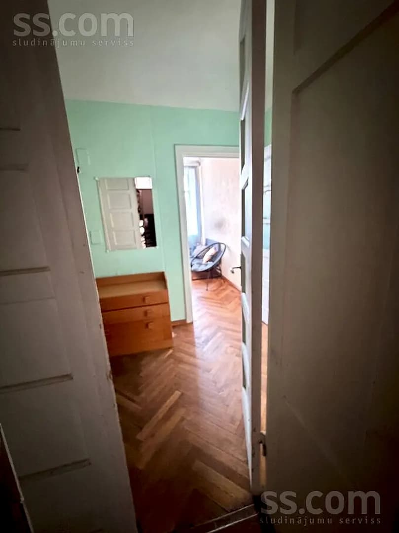 Trīsistabu dzīvoklis — Latgales 38