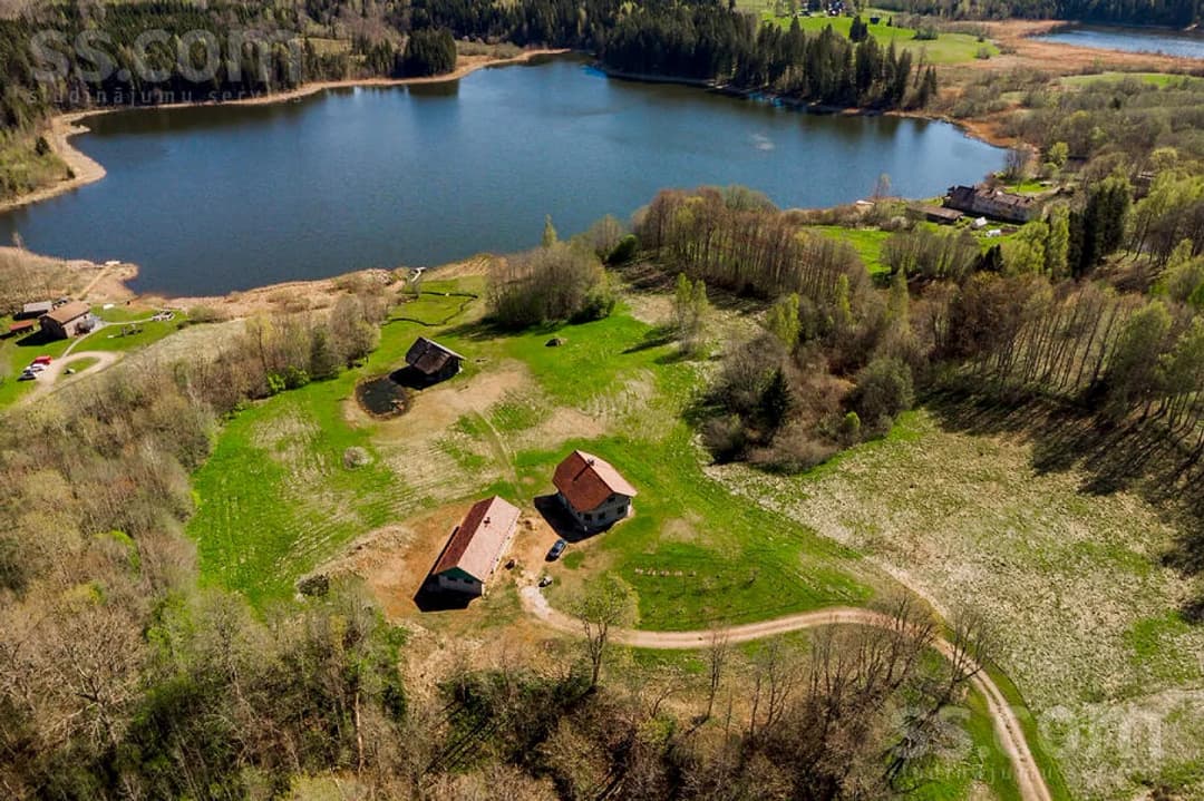 Māja — Dzērbene