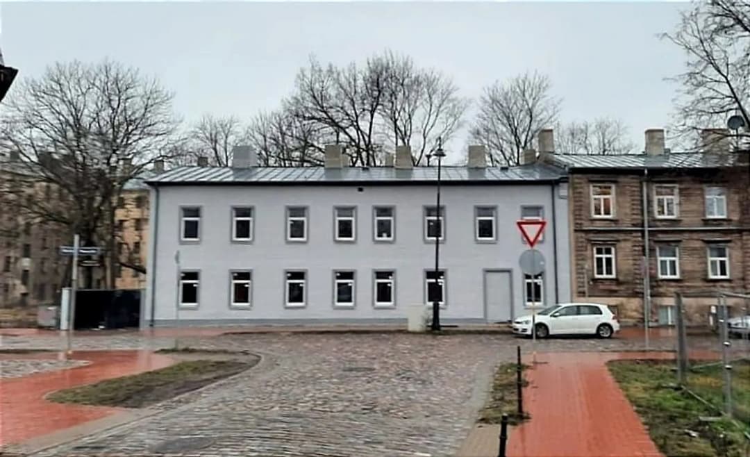 Pļavas 3, Centrs