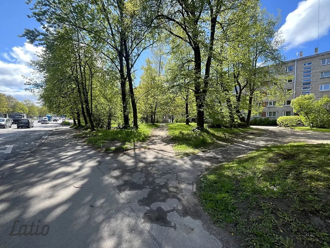 Pārdod apbūves zemi jaukta tipa apbūves teritorija. Atbilstošs Rīgas pilsētas teritoriālam
