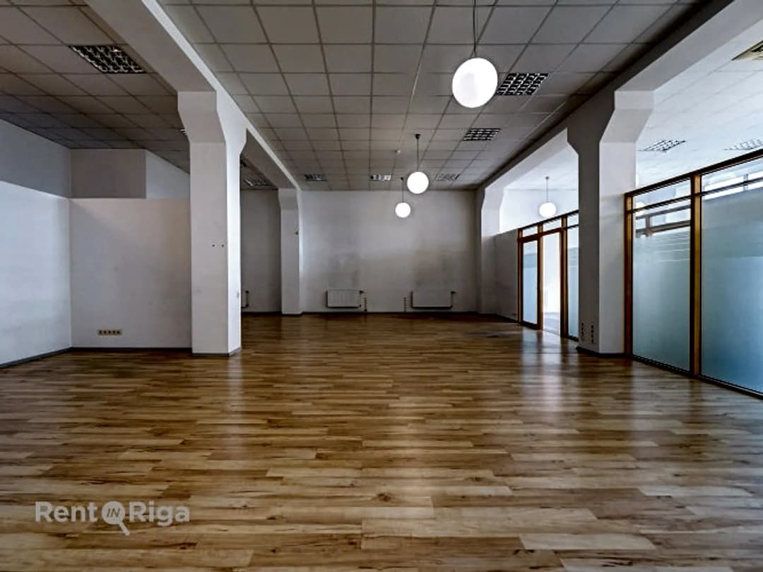 Telpas nomai Brasas tilta rajonā, Tēraudlietuves ielā 22. Piedāvājam plašas un ērtas biroja — bilde 2