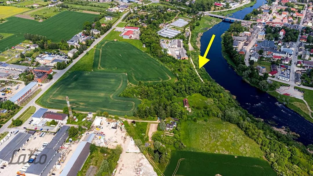 PIE MĒMELES UPES PĀRDOD ZEMES GABALU UNIKĀLA VIETA BIZNESAM VAI ATPŪTAI
Šis īpašums — bilde 4