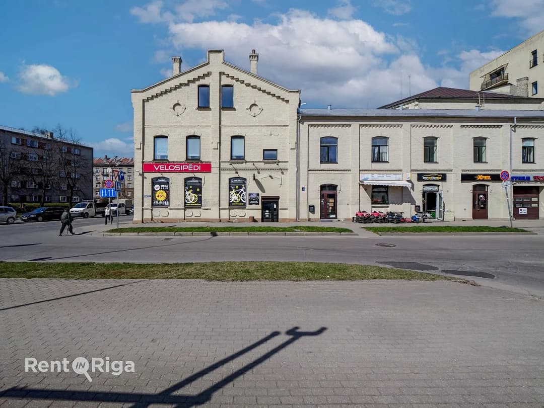 Krišjāņa Barona 130 k-7, Centrs