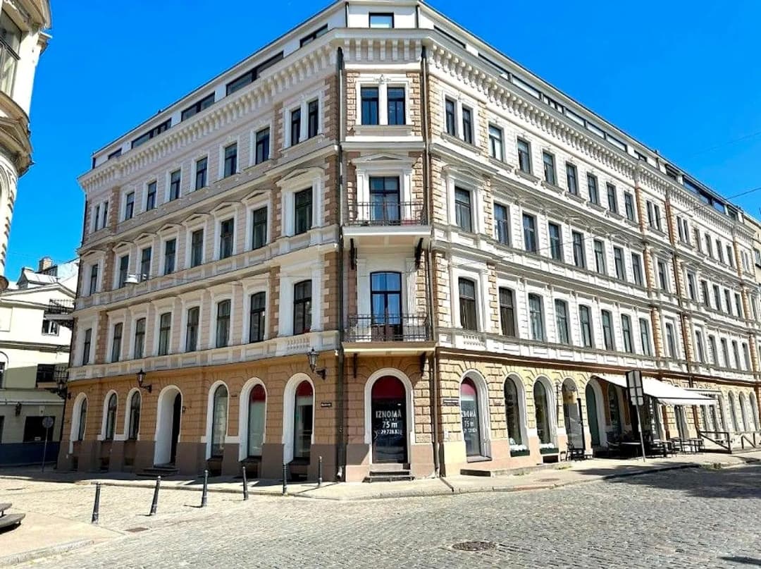 Miesnieku 14, Centrs