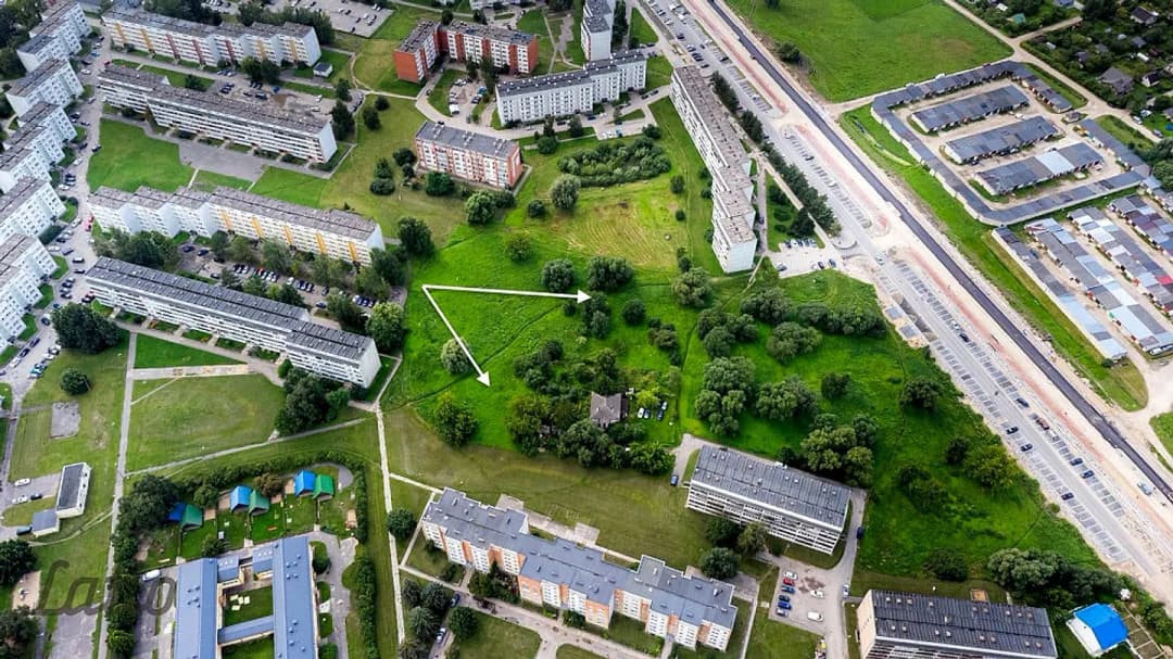 Pārdošanā divi apbūves zemes gabali Jelgavā, Satiksmes ielas rajonā.
Piedāvājumā divi — vēl bildes