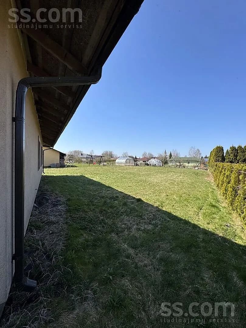 Māja — Bērzu iela 11 — vēl bildes