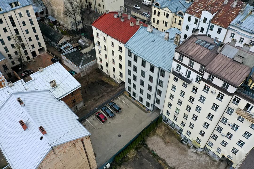 6 istabu dzīvoklis — Tallinas 90a