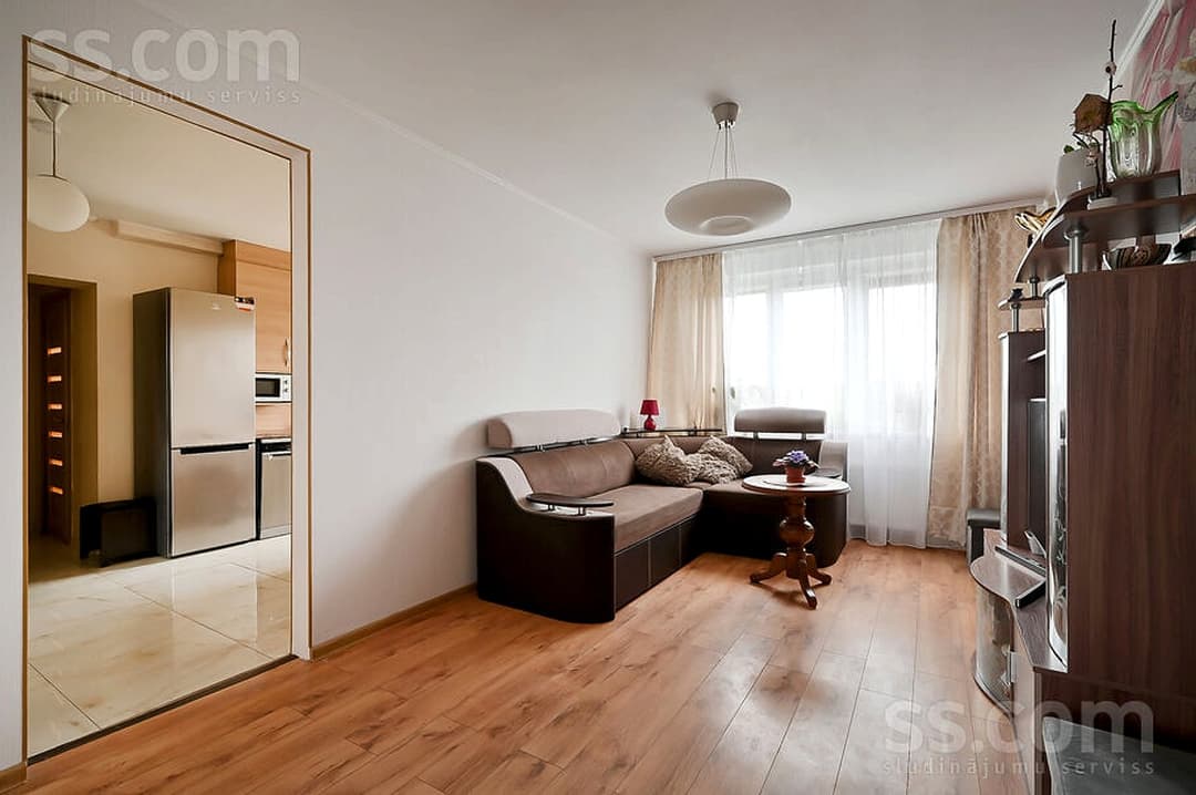 4 istabu dzīvoklis — Kurzemes pr. 118 — vēl bildes