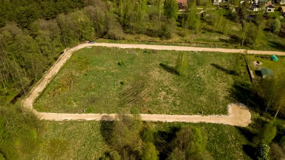 Zemes gabals Trīsciemā - savrupmāju apbūves teritorija (DzS1). Atļautie izmantošanas veidi: — bilde 4