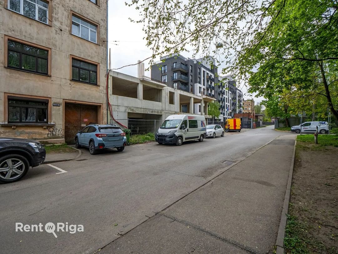 Dainas 8, Centrs — bilde 2