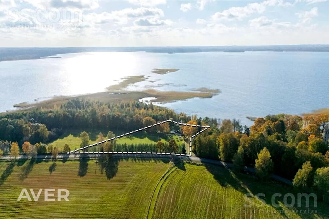 Māja — Ezerpļavas 1