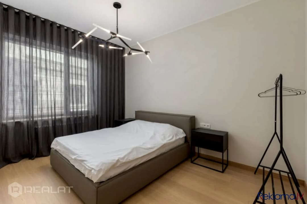 Pardošanā tiek piedāvāts jauns 2-istabu penthouse dzīvoklis ar terasi projektā Hoffmann — bilde 4