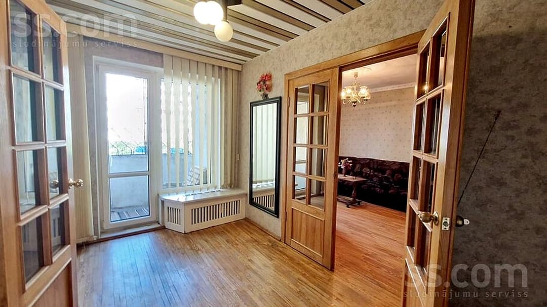 Trīsistabu dzīvoklis — Sesku 63 — bilde 4