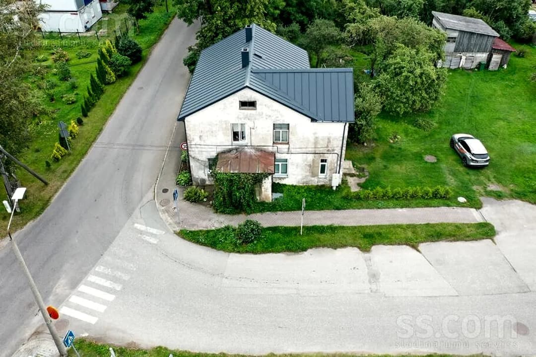Divistabu dzīvoklis — Jūras iela 11 — vēl bildes