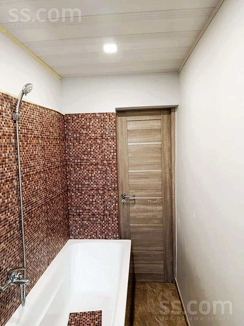 Divistabu dzīvoklis — Baltezera 10a — bilde 3