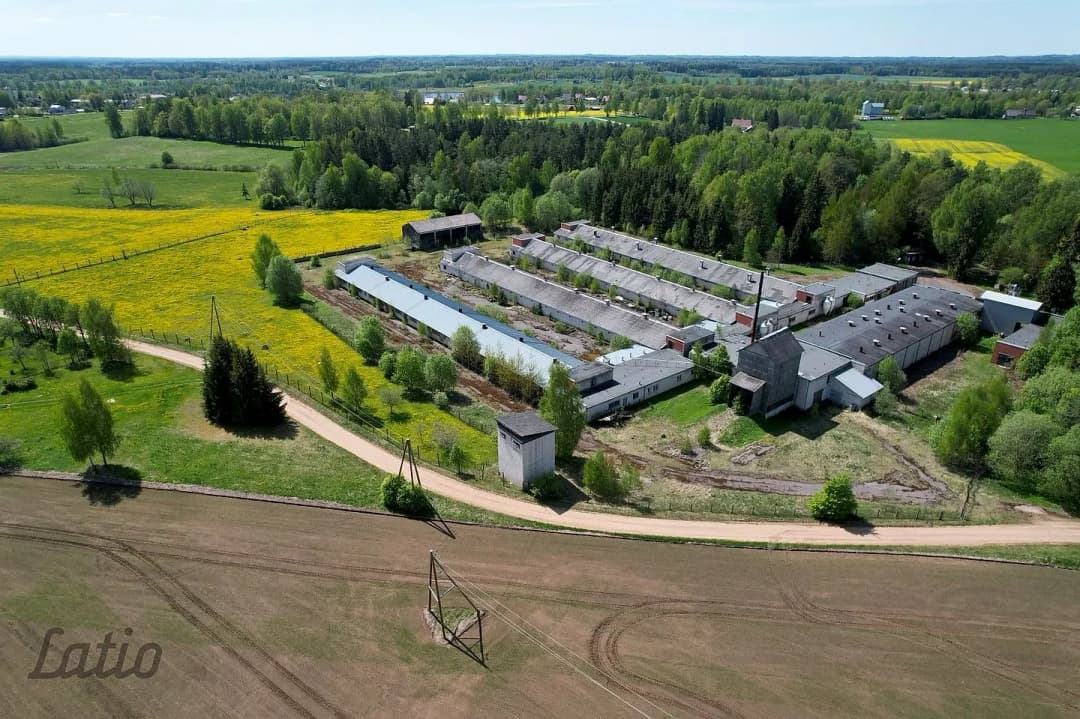 Telpas, 7486㎡ - Valmieras novads, Kocēnu pagasts
