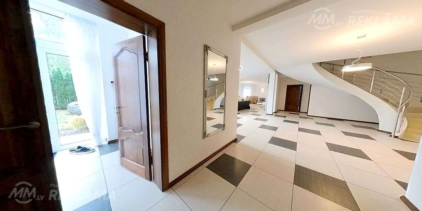 Māja Jūrmalā, Lielupē, 550 m², 2 st., 8 ist.. — bilde 4
