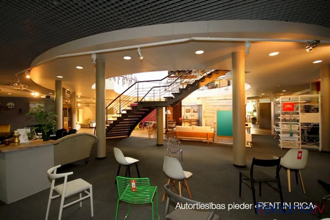 Tirdzniecības telpas Nice Home mēbeļu salonā + Platību iespējas sadalīt; + pieejamas arī — vēl bildes