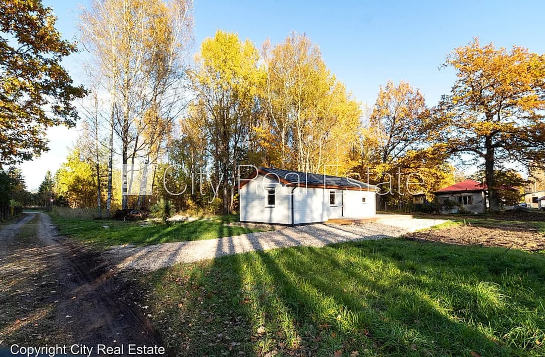Privātmāja, energo efektīva māja, vieta vairākām automašīnām, terase 40 m2, guļamistabu