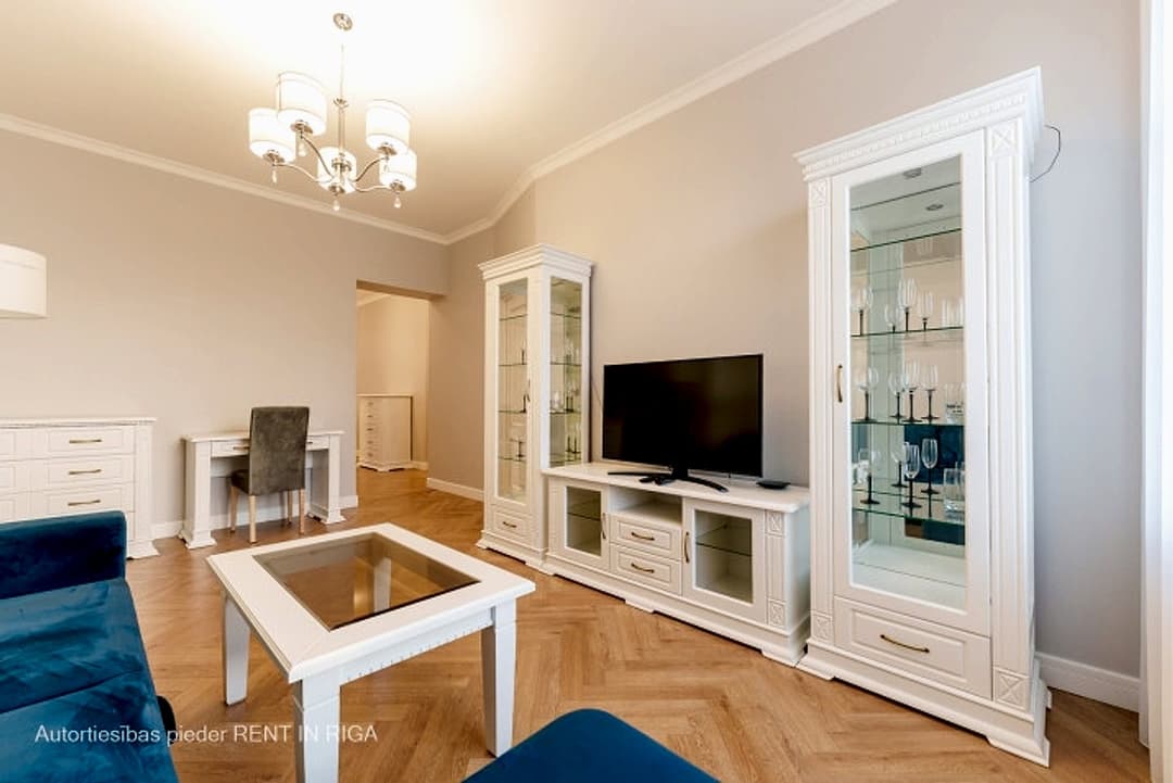 Piedāvājam ekskluzīvus 2-istabu apartamentus Rīgas centrā, jaunā rekonstruētā projektā — vēl bildes