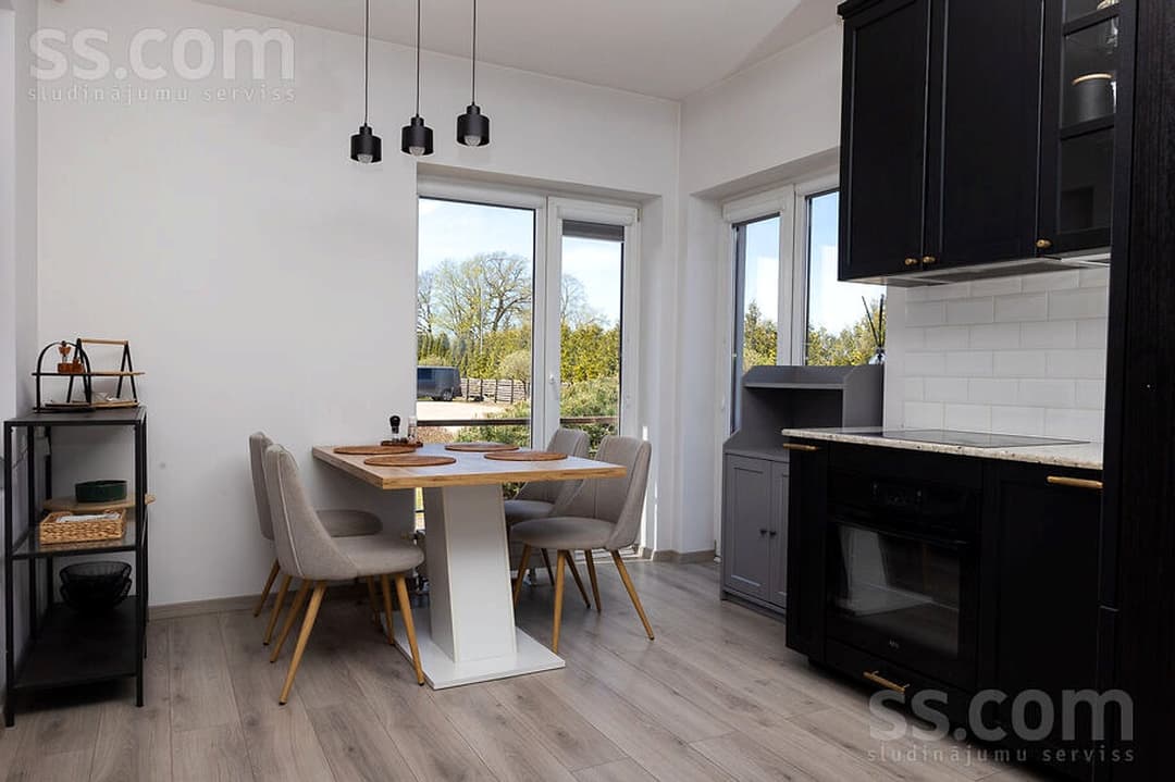 Trīsistabu dzīvoklis — Lielā 49a — bilde 4