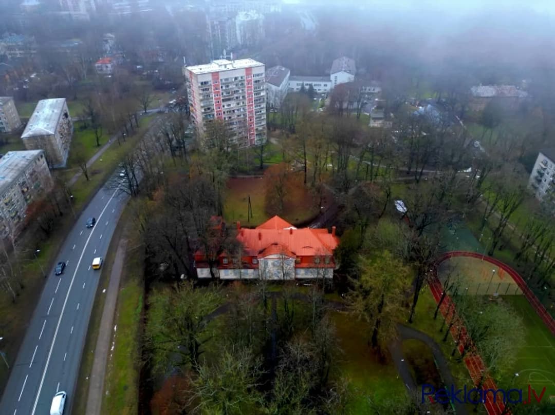 Pārdod Strazdu muižu ar parku. Koka 2 stāvu ēkā ar pagrabu kādreiz atradās bibliotēka, bet — bilde 4