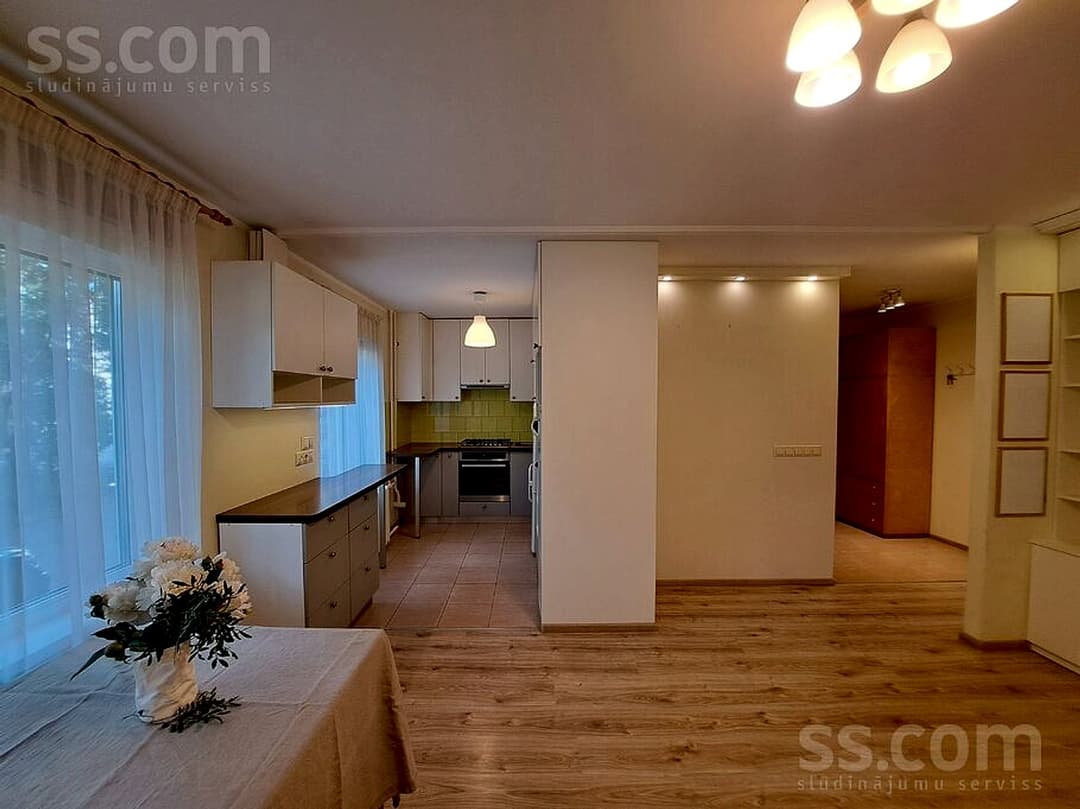 Trīsistabu dzīvoklis — Žagatu 22