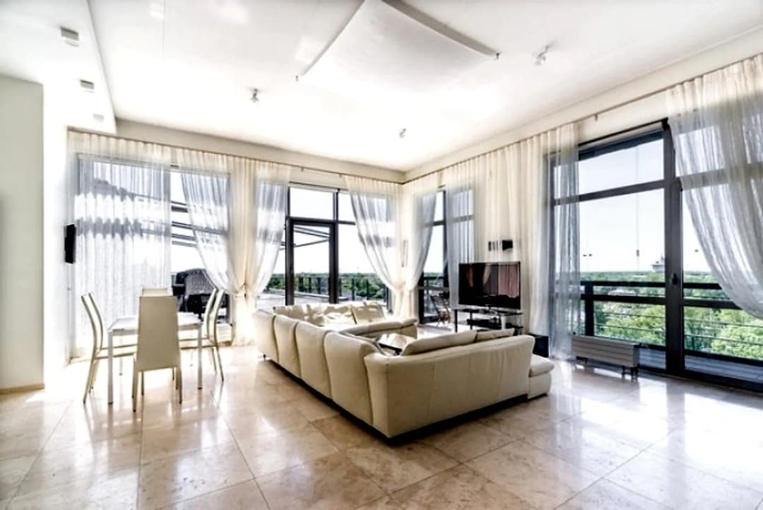 Unikāla iespēja iegādāties īstu penthouse dzīvokli Āgenskalnā. Dzīvoklis (133,2m2) aizņem — bilde 2