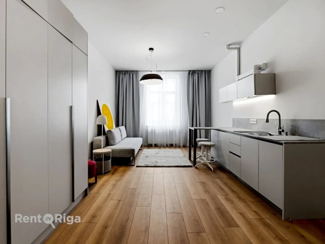 Piedāvājumā pilnīgi jauns premium klases studio tipa dzīvoklis vienā no elegantākajiem