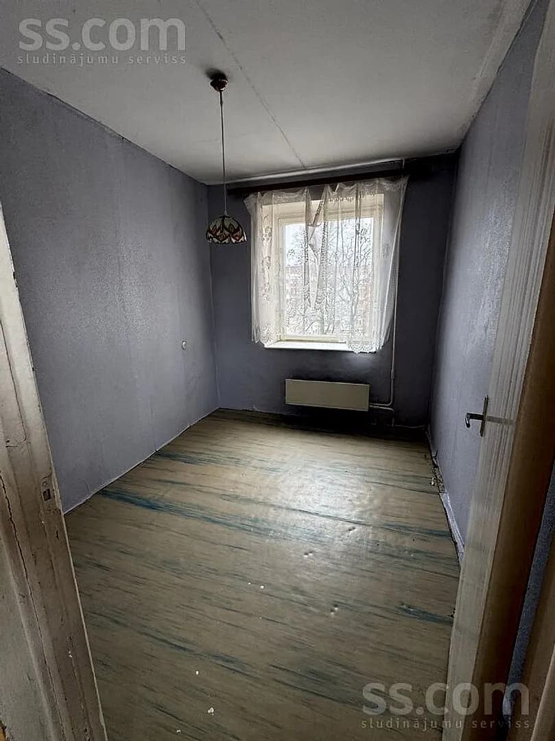 Divistabu dzīvoklis — Dzelzceļnieku iela 9