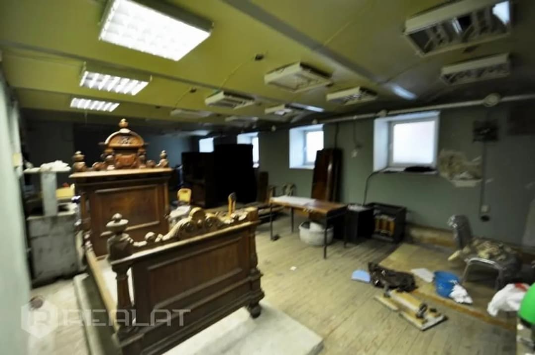 Iznomā noliktavas / ražošanas telpas + Industriālā parka teritorija + Iebraucamie vārti 4 x — vēl bildes