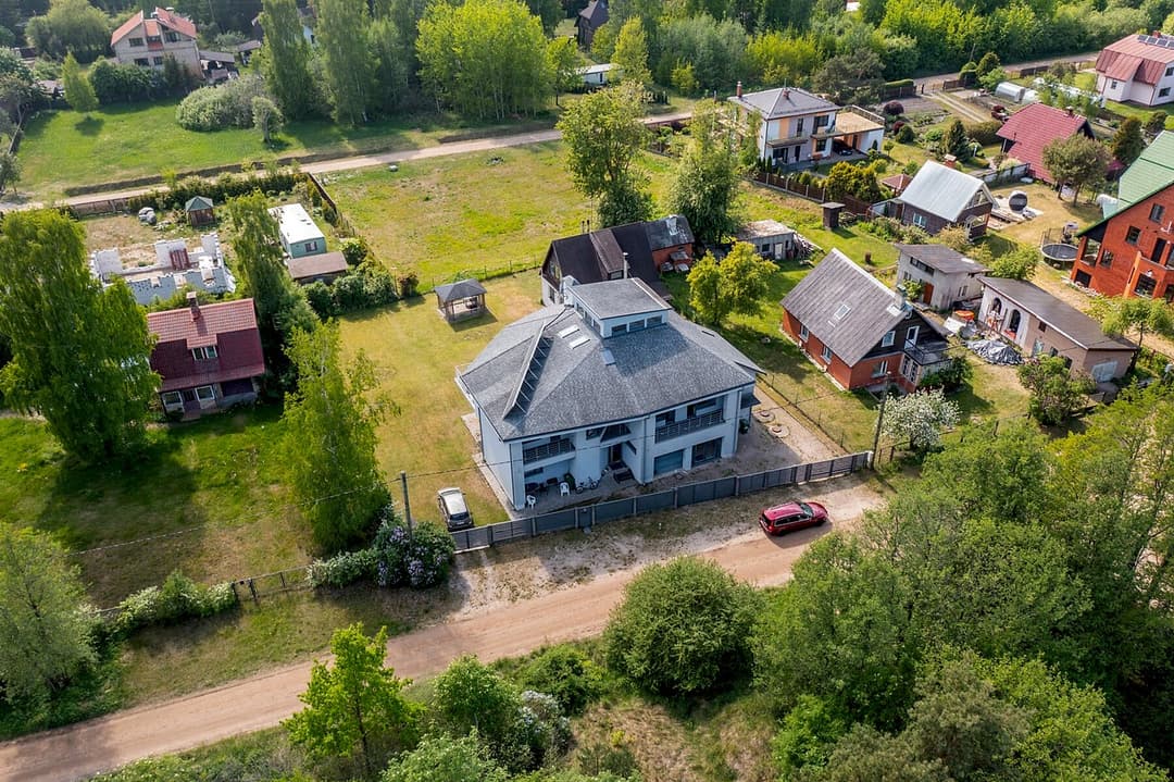 8-ist. Māja, 457㎡ - Engures pagasts, Engure