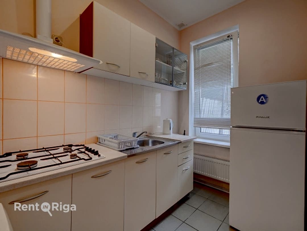 Tava iespēja atpūtai uz vasaras sezonu Jūrmalā Privātmājas 1. stāvā tiek izīrēts divu — vēl bildes
