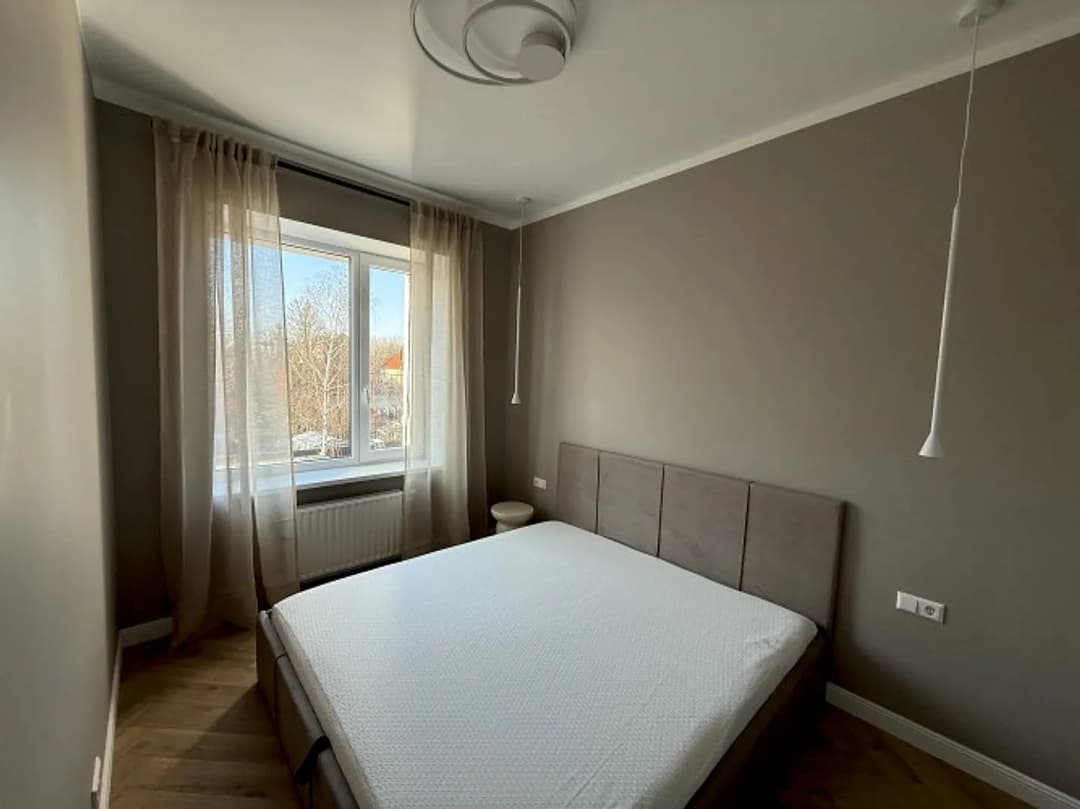 Izīrē 2-istabu dzīvokli renovētā ēkā! Lauvas 7 ir viens no elegantākajiem renovētajiem — bilde 2