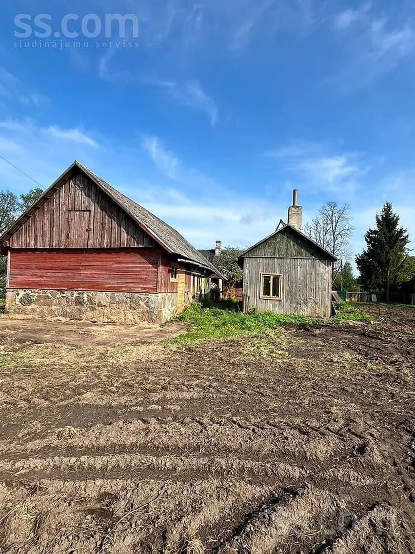Māja — Domes iela 13 — vēl bildes