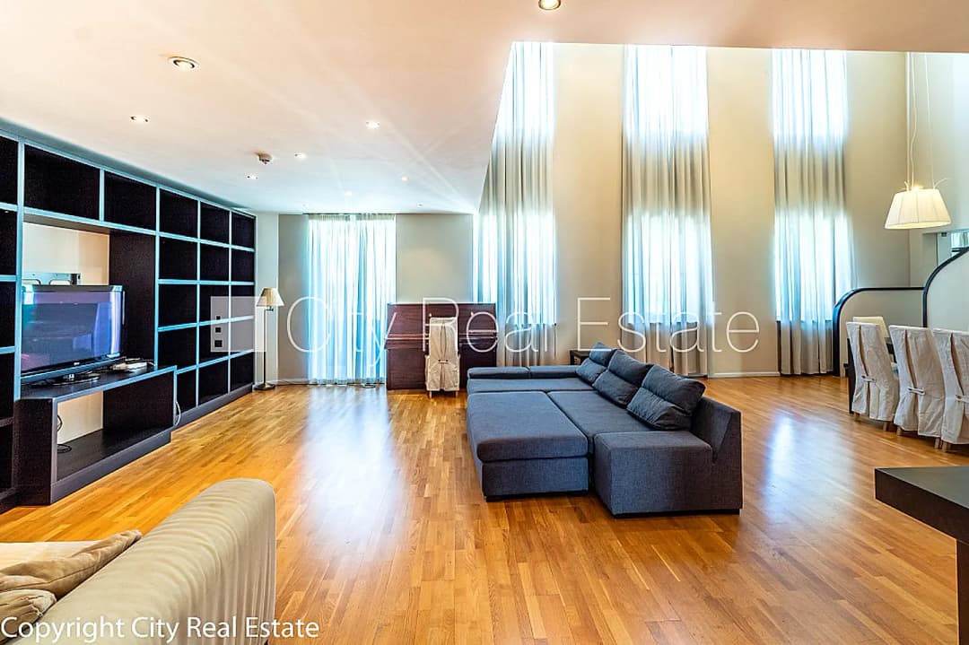Fasādes māja, slēgts pagalms, vieta automašīnai, luksuss apartamenti , ir lifts, trīs — bilde 3