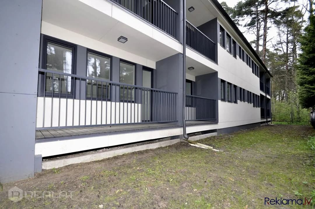 Iznomā biroja telpas modernā Biznesa centrā + platība 22,4 m2. + Telpas atrodas ēkas 8. — vēl bildes