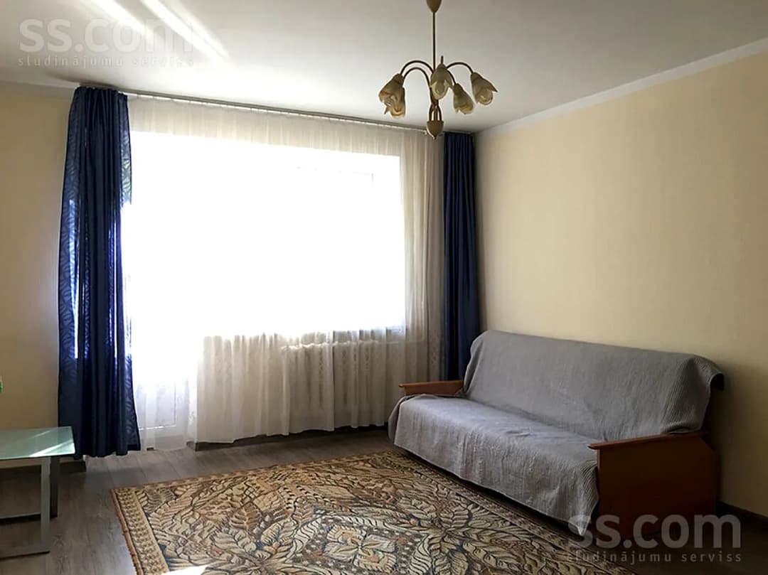 Divistabu dzīvoklis — Tomsona 32