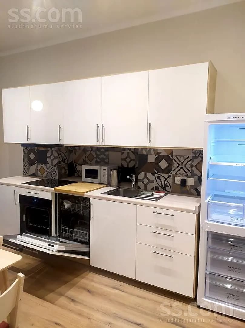 4 istabu dzīvoklis — Brīvības 39а — bilde 2