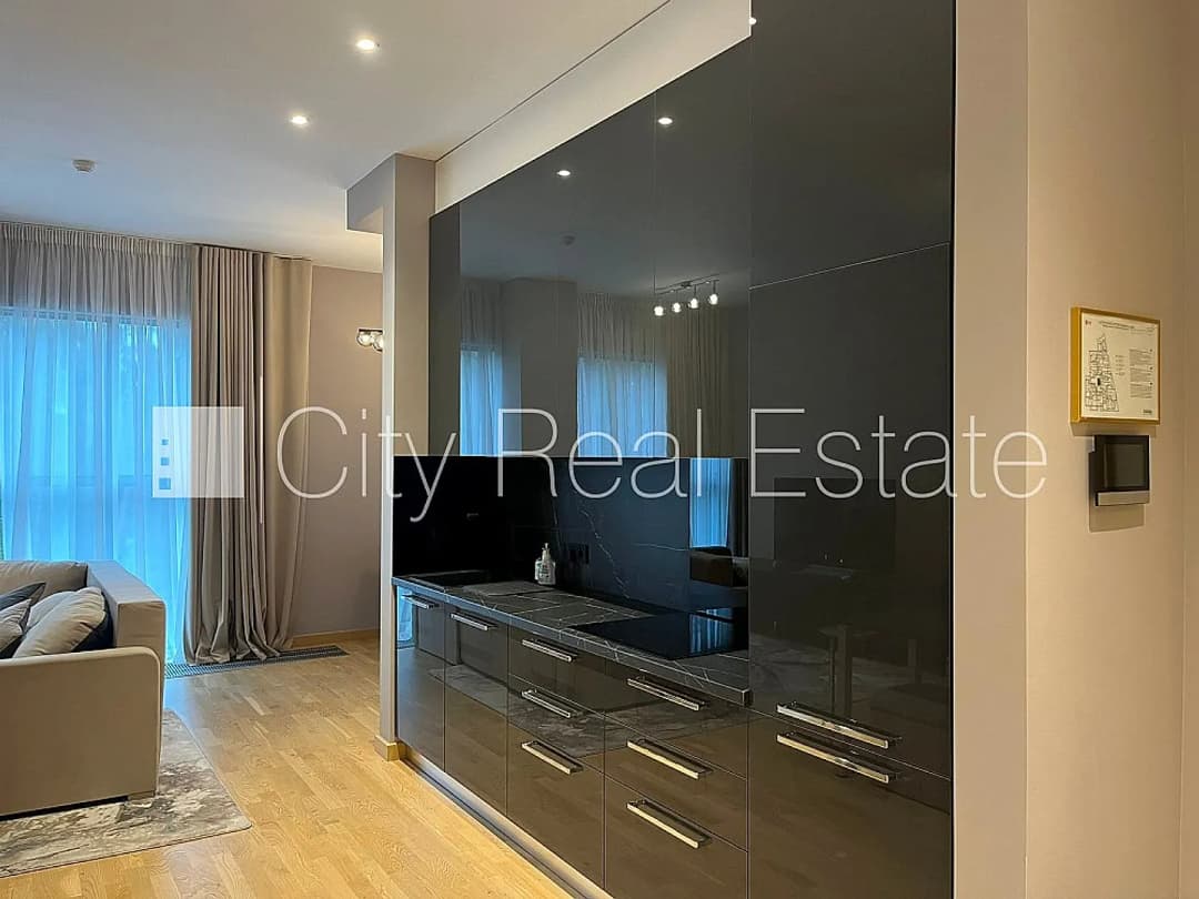 Jaunceltne, labiekārtota apzaļumota teritorija, luksuss apartamenti 89,6 m2, ir lifts, balkons,
