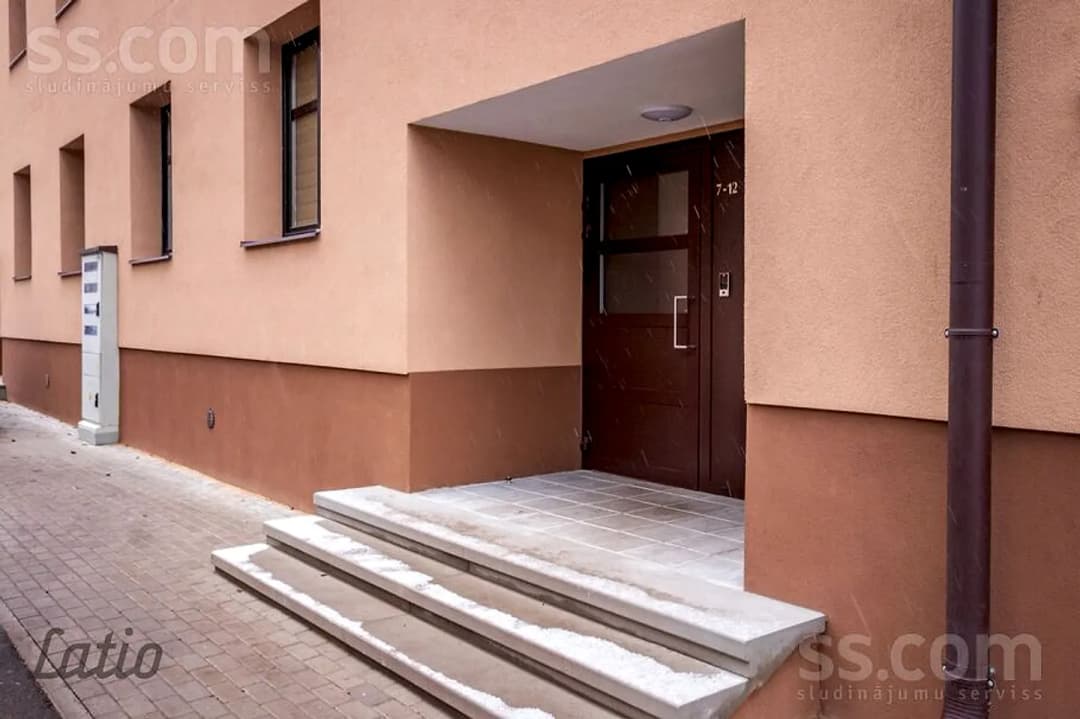 6 istabu dzīvoklis — Vijciema 16 — bilde 3