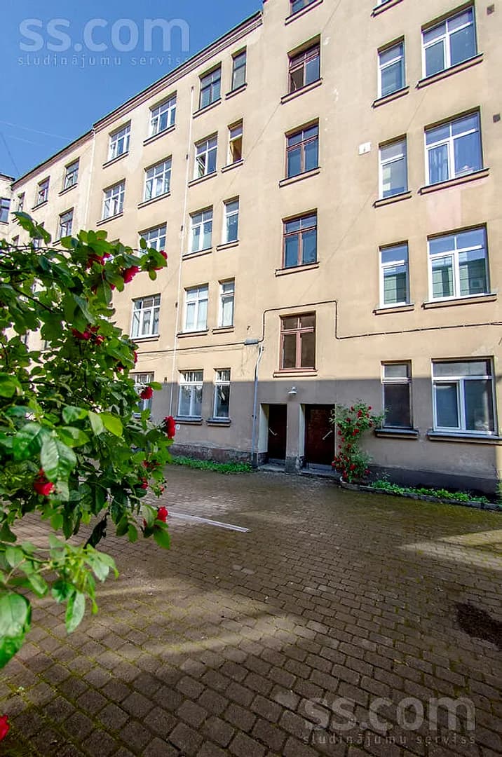 Divistabu dzīvoklis — Čaka 148